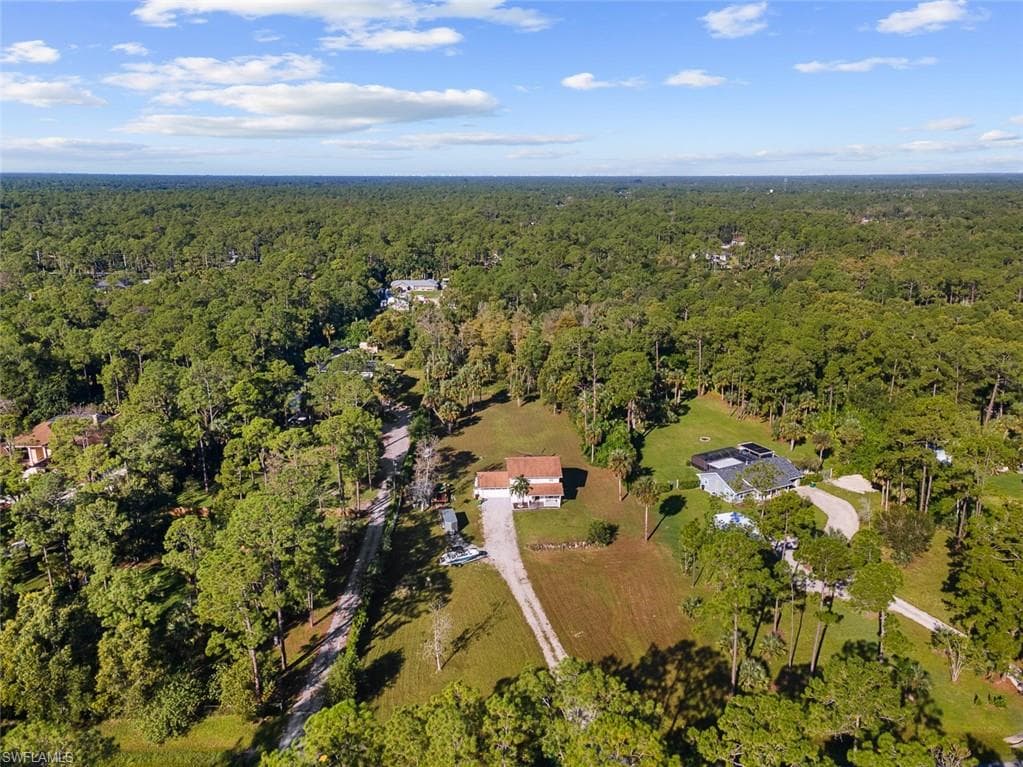 441 3rd St SW, Naples, FL 34117-28