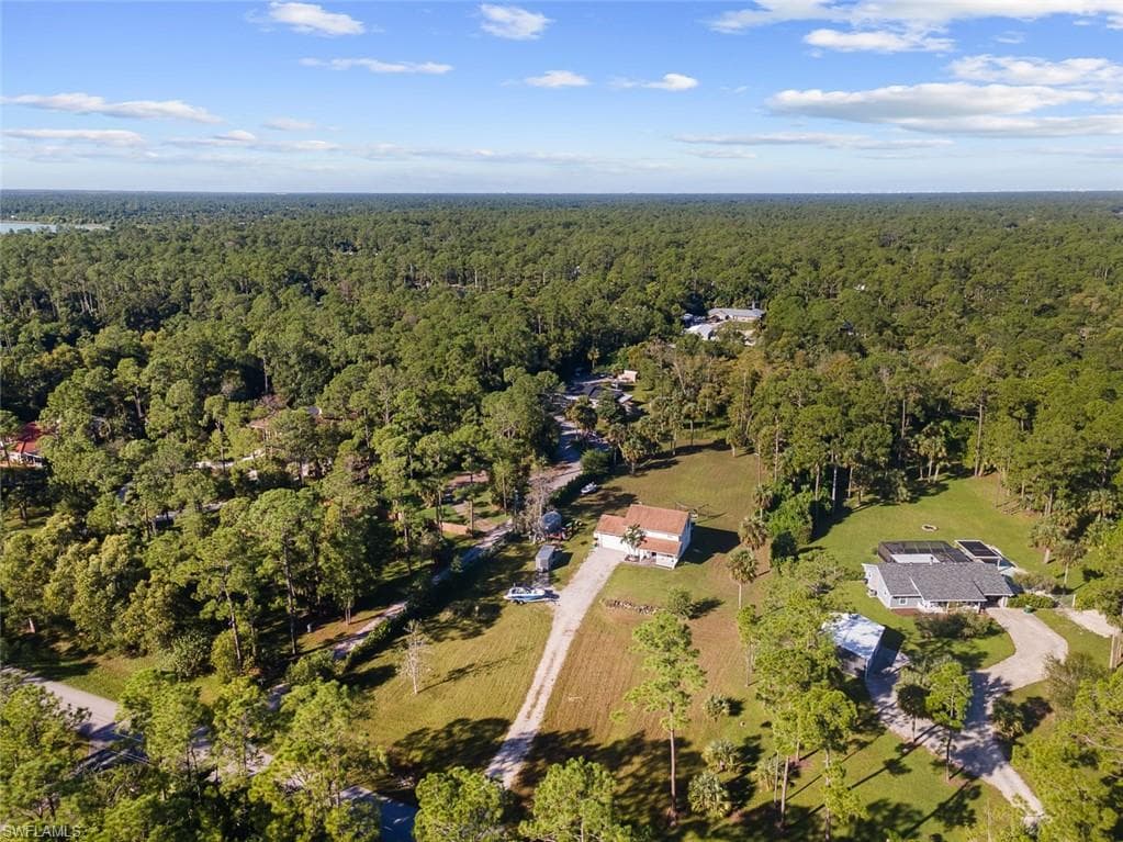 441 3rd St SW, Naples, FL 34117-29