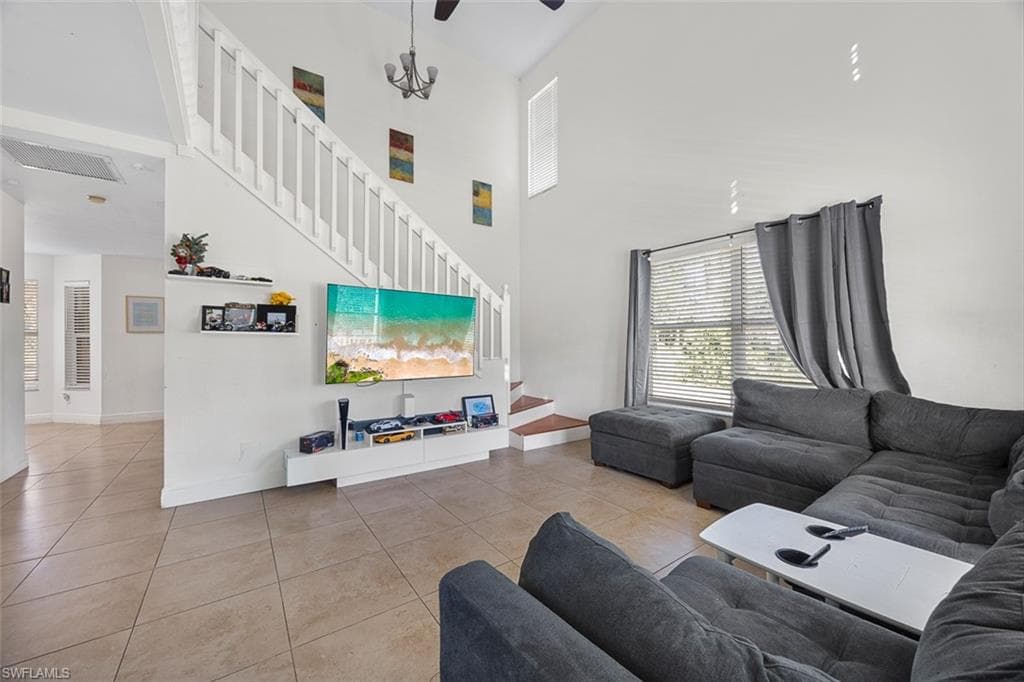 441 3rd St SW, Naples, FL 34117-3