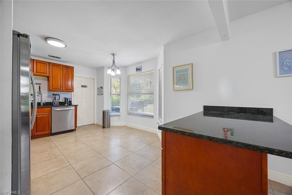 441 3rd St SW, Naples, FL 34117-4