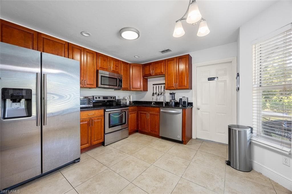 441 3rd St SW, Naples, FL 34117-6