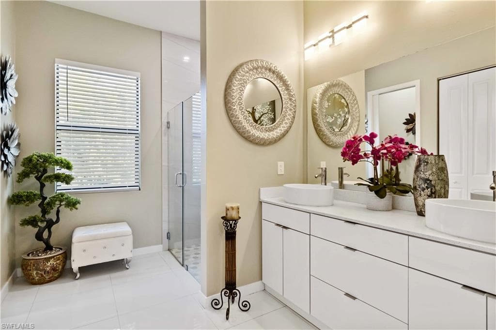 2960 6th Ave NE, Naples, FL 34120-12