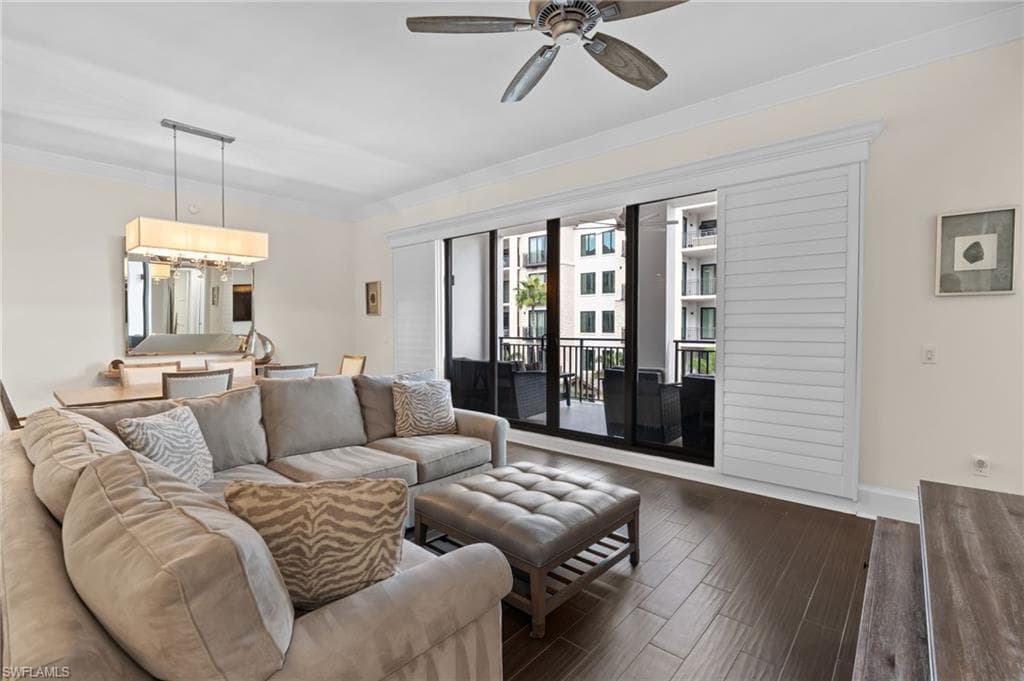 1030 3rd Ave S 319, Naples, FL 34102-10