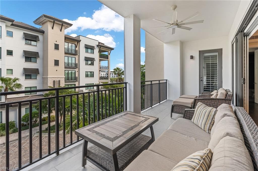 1030 3rd Ave S 319, Naples, FL 34102-22