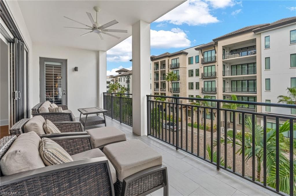 1030 3rd Ave S 319, Naples, FL 34102-23