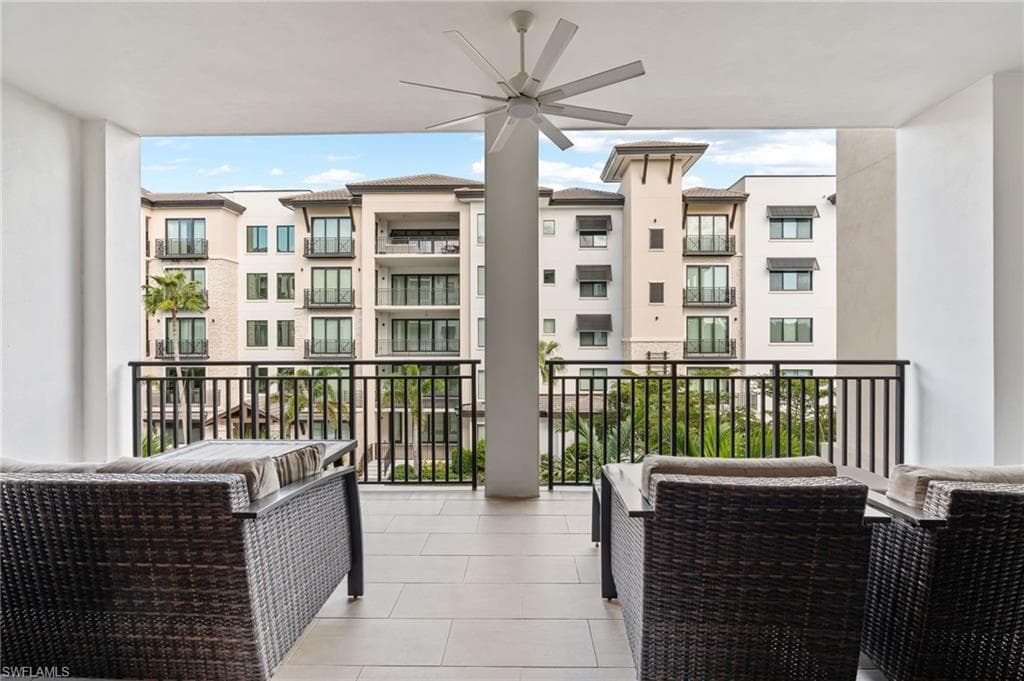 1030 3rd Ave S 319, Naples, FL 34102-24