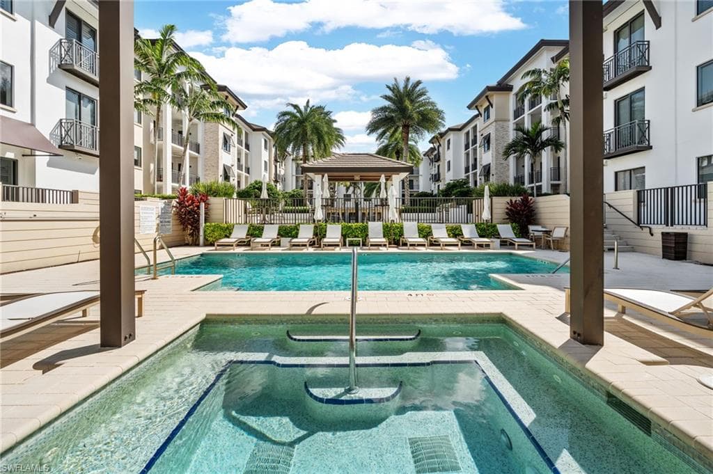 1030 3rd Ave S 319, Naples, FL 34102-25