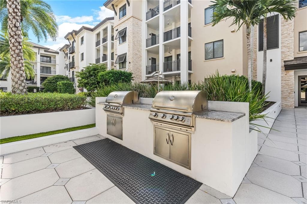 1030 3rd Ave S 319, Naples, FL 34102-28