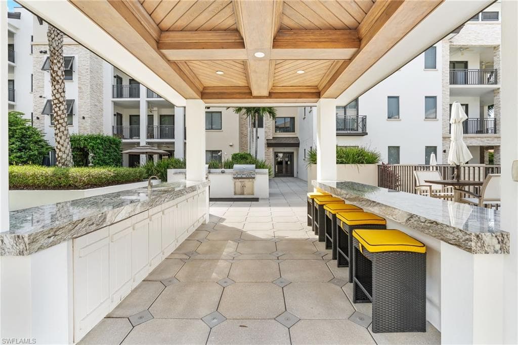 1030 3rd Ave S 319, Naples, FL 34102-30