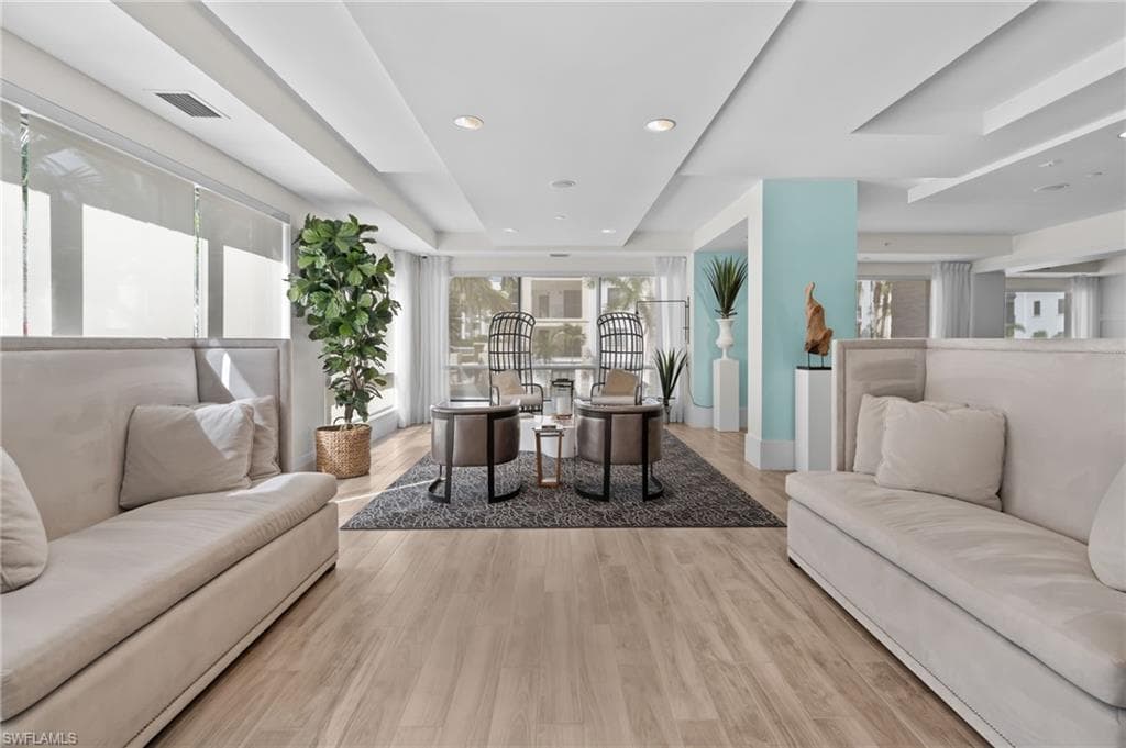 1030 3rd Ave S 319, Naples, FL 34102-38