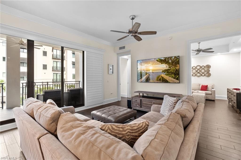 1030 3rd Ave S 319, Naples, FL 34102-4