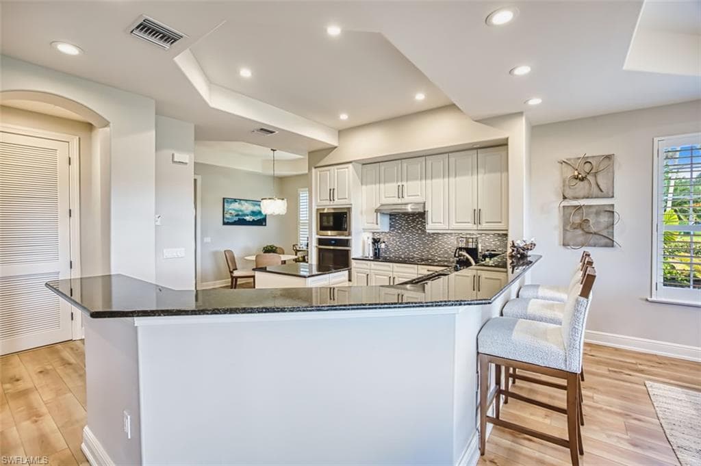 588 Avellino Isles Cir 101, Naples, FL 34119-23