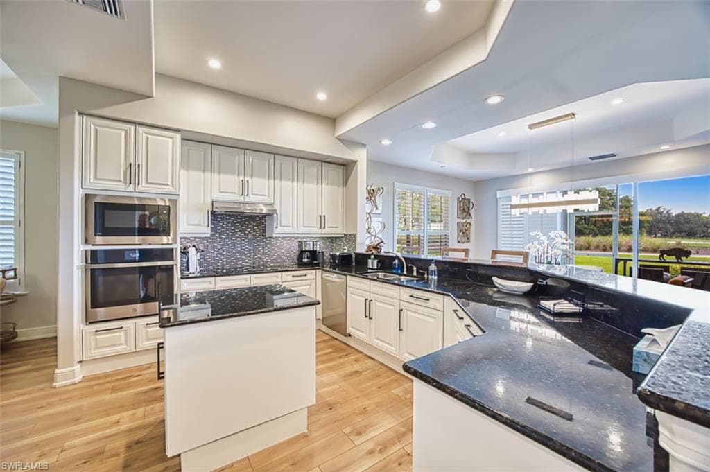 588 Avellino Isles Cir 101, Naples, FL 34119-24