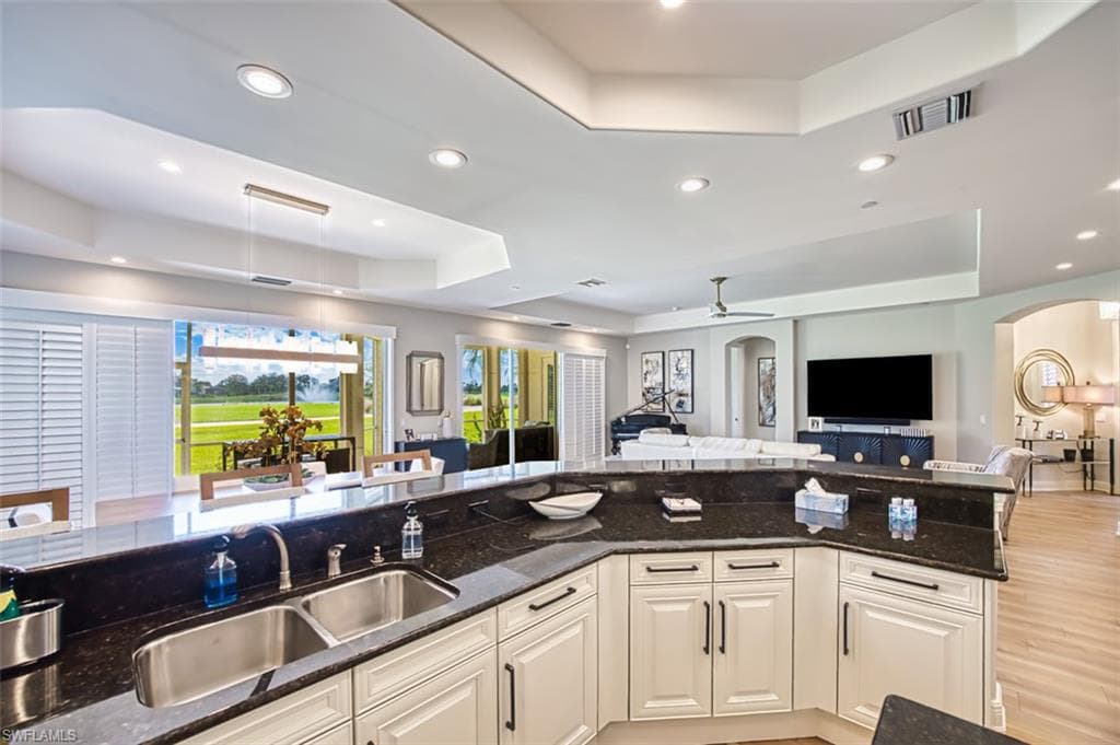 588 Avellino Isles Cir 101, Naples, FL 34119-26