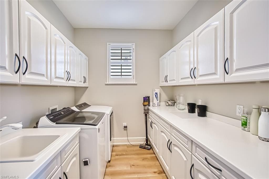 588 Avellino Isles Cir 101, Naples, FL 34119-43