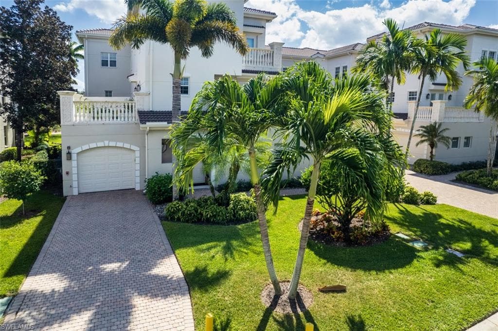 588 Avellino Isles Cir 101, Naples, FL 34119-47