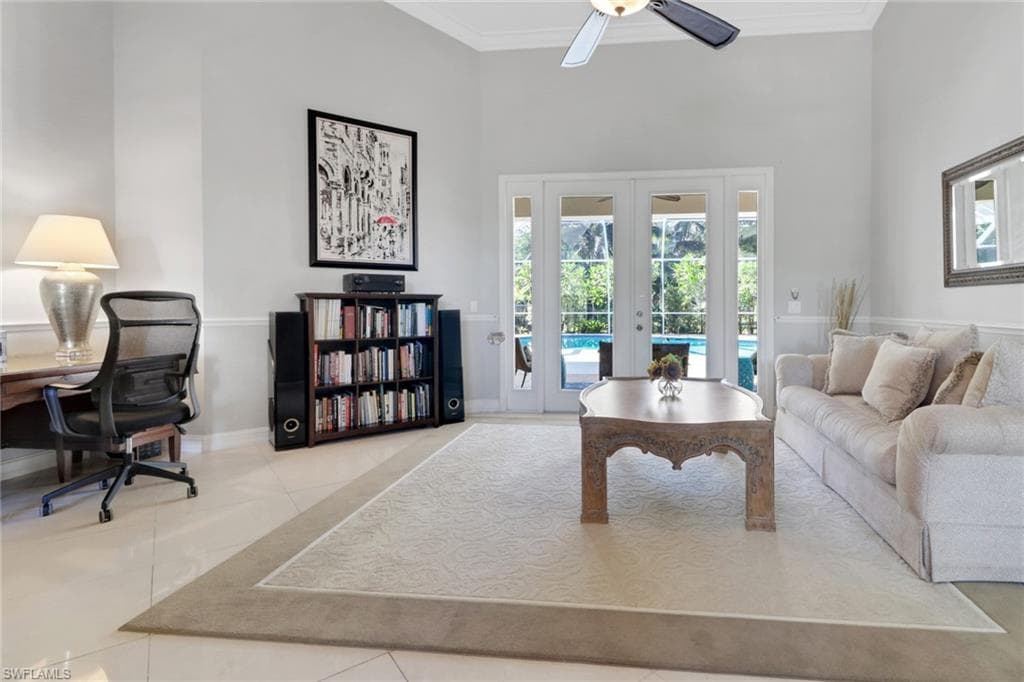 4380 7th Ave SW, Naples, FL 34119-9