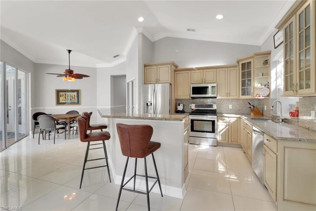 4380 7th Ave SW, Naples, FL 34119-15
