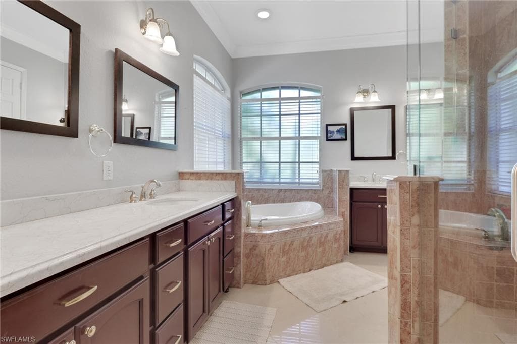 4380 7th Ave SW, Naples, FL 34119-21