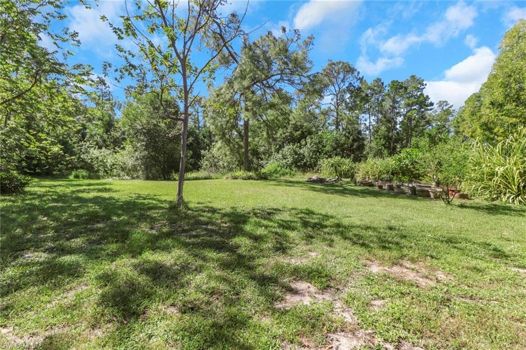 4380 7th Ave SW, Naples, FL 34119-33
