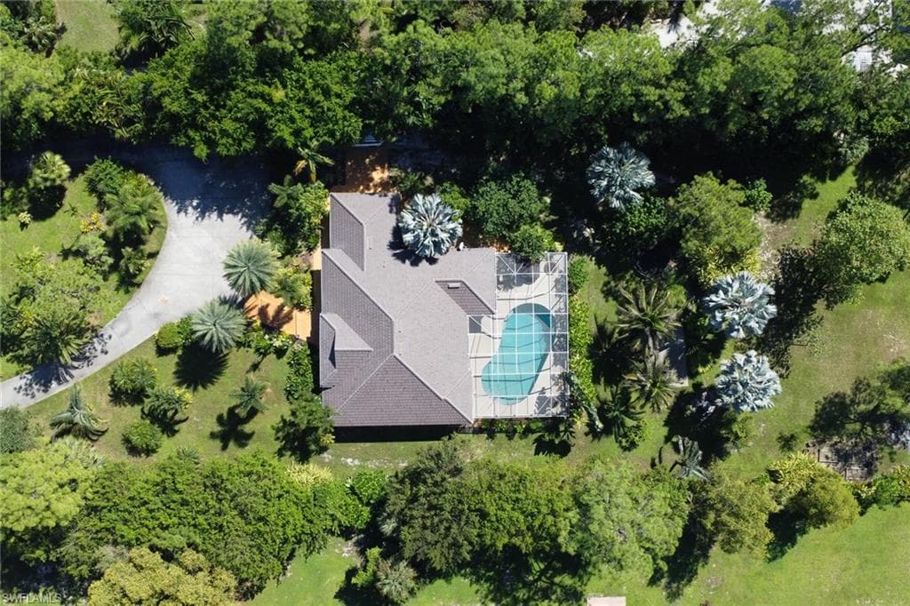4380 7th Ave SW, Naples, FL 34119-39