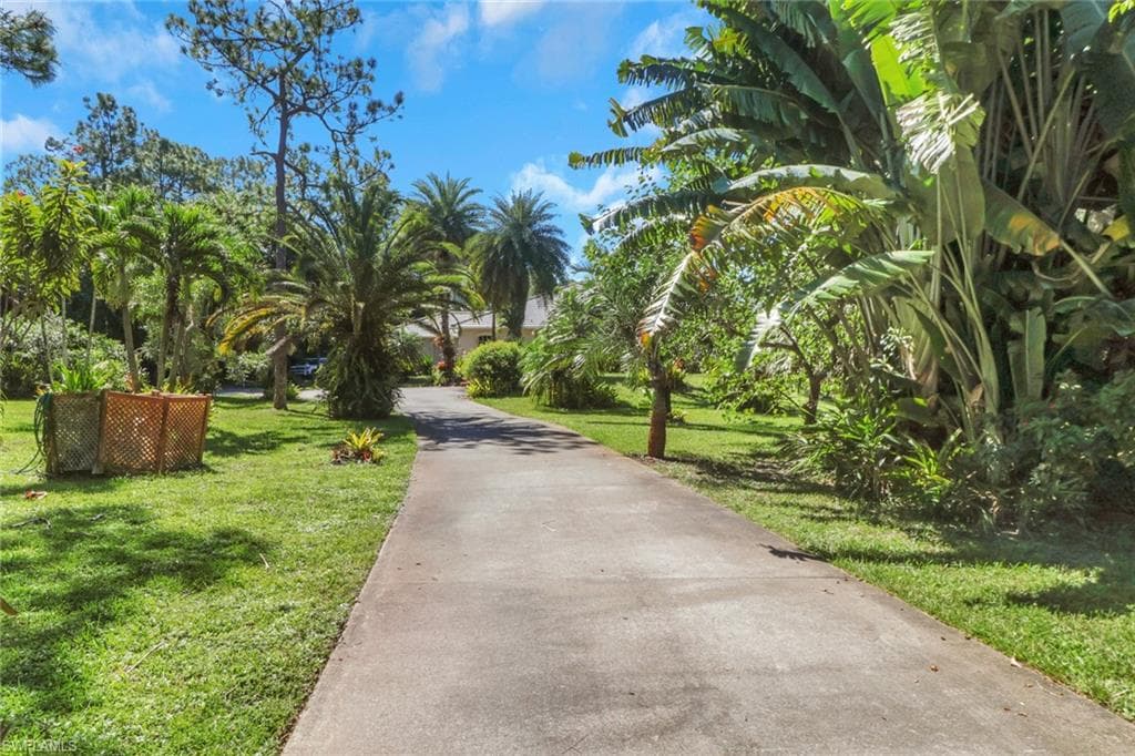 4380 7th Ave SW, Naples, FL 34119-3