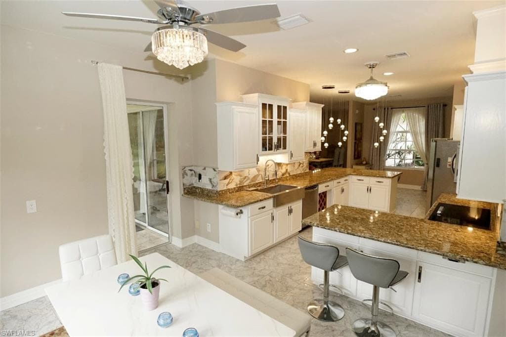 4445 2nd Ave NE, Naples, FL 34120-8