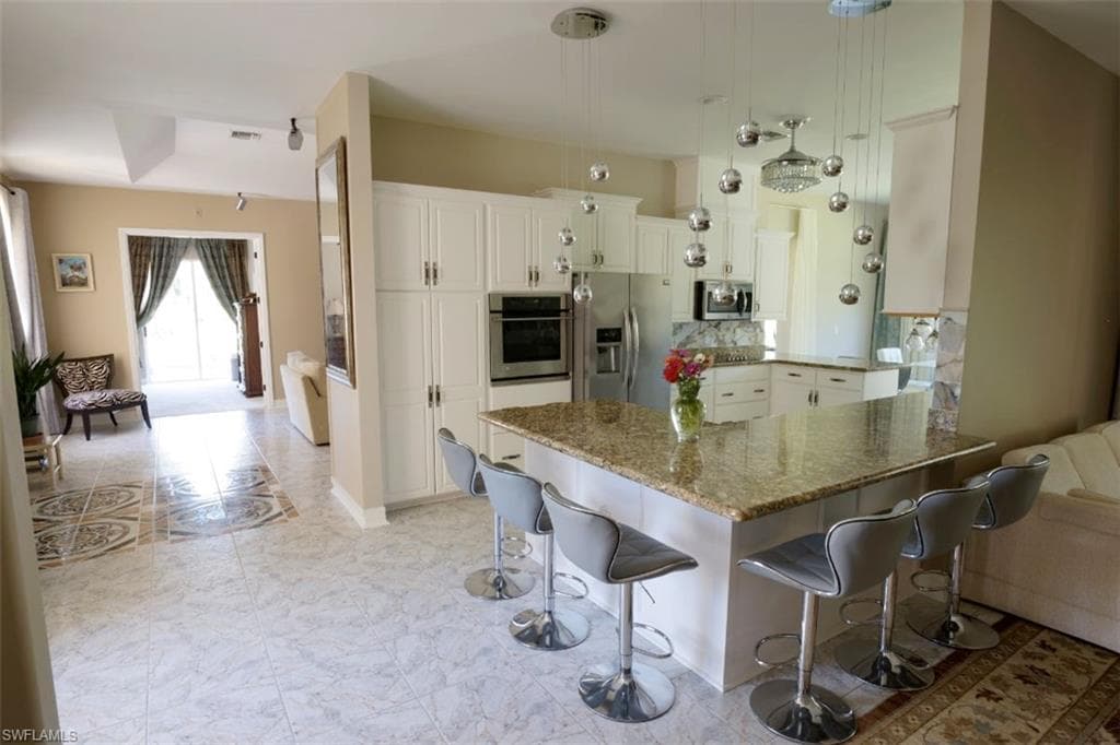 4445 2nd Ave NE, Naples, FL 34120-15