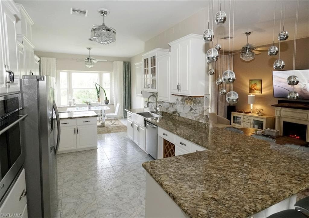 4445 2nd Ave NE, Naples, FL 34120-21