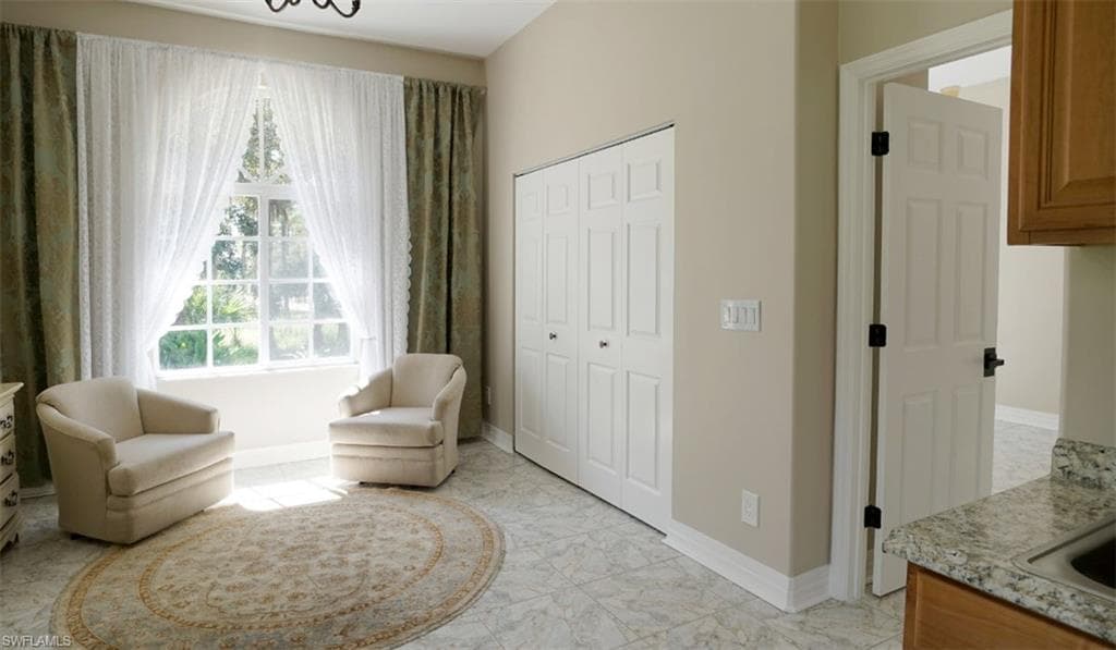 4445 2nd Ave NE, Naples, FL 34120-42