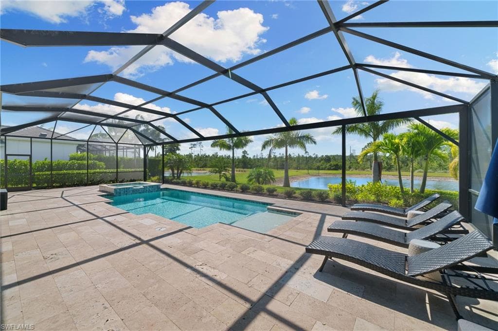18460 Wildblue Blvd, Fort Myers, FL 33913-33