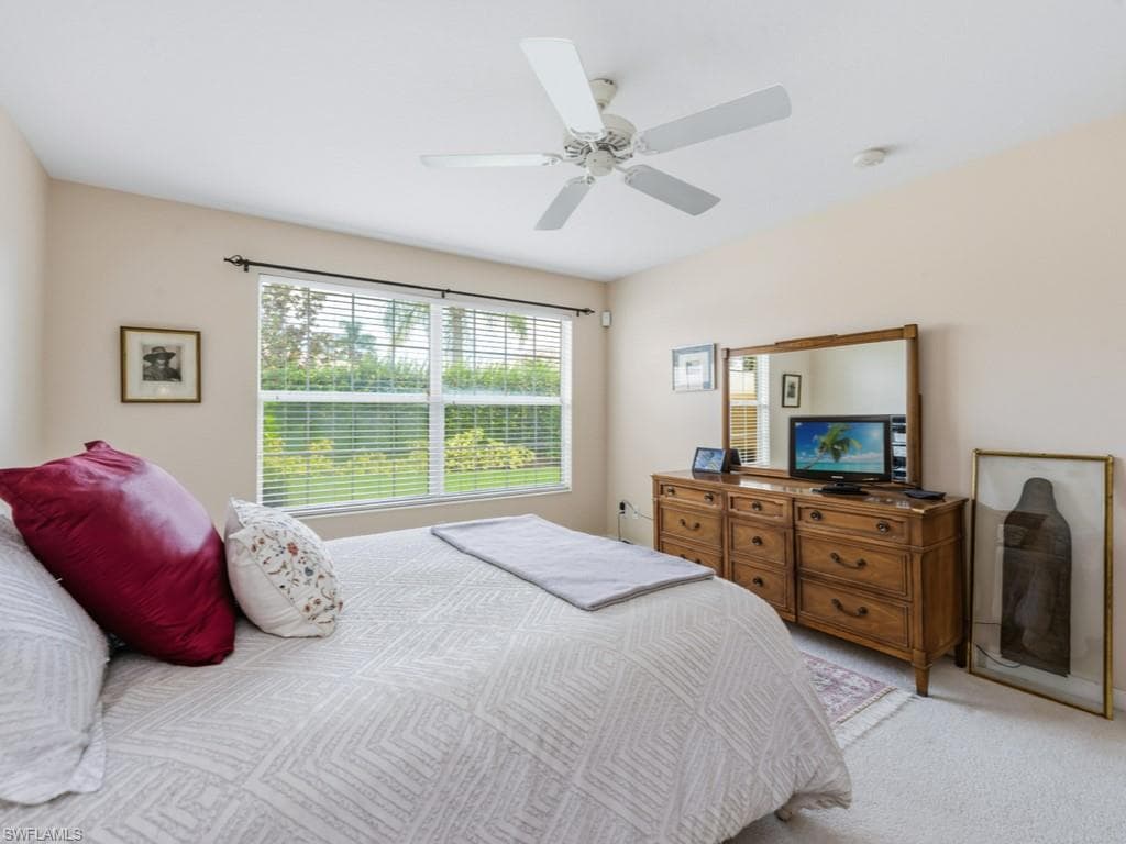 7520 Firenze Ln, Naples, FL 34114-15