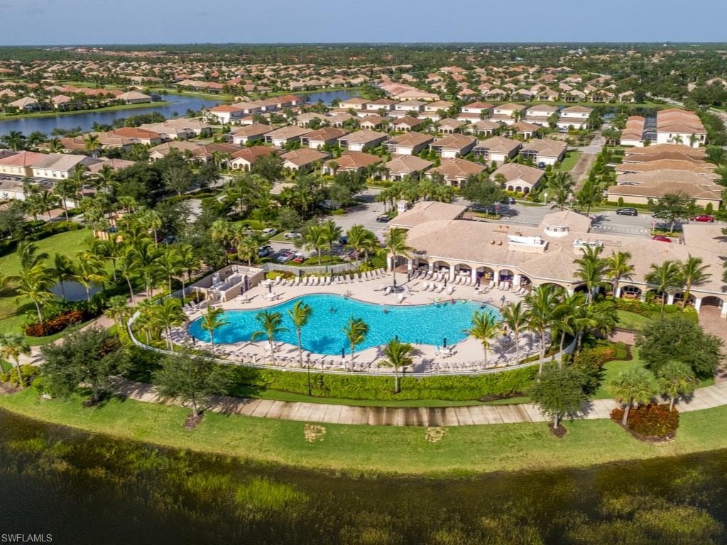 7520 Firenze Ln, Naples, FL 34114-22