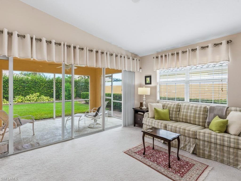 7520 Firenze Ln, Naples, FL 34114-7