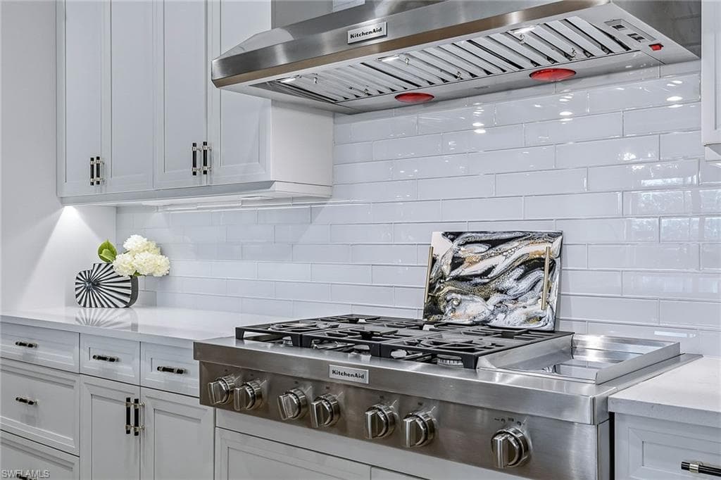 16336 Corsica Way 201, Naples, FL 34110-6