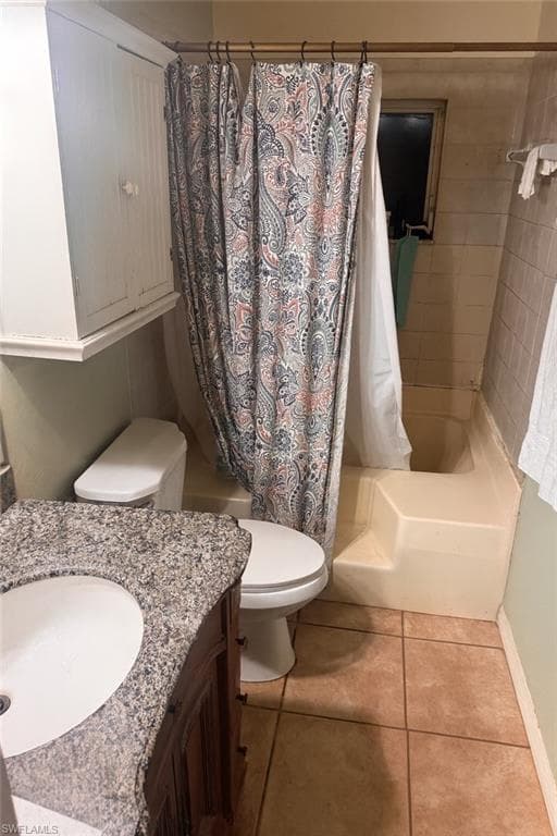 460 12th St NE, Naples, FL 34120-9