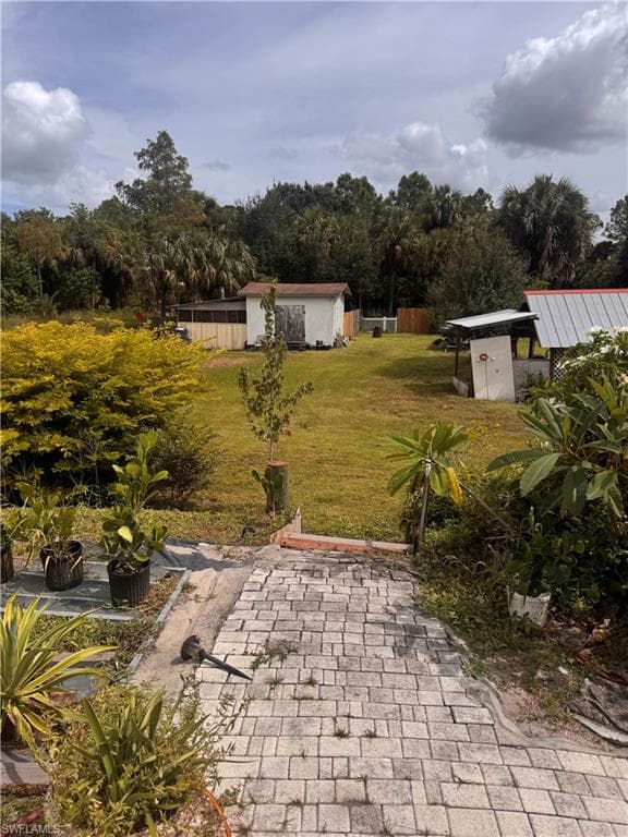 460 12th St NE, Naples, FL 34120-4