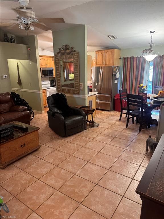 460 12th St NE, Naples, FL 34120-6