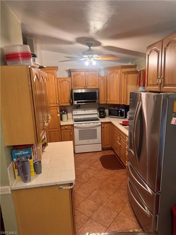 460 12th St NE, Naples, FL 34120-7