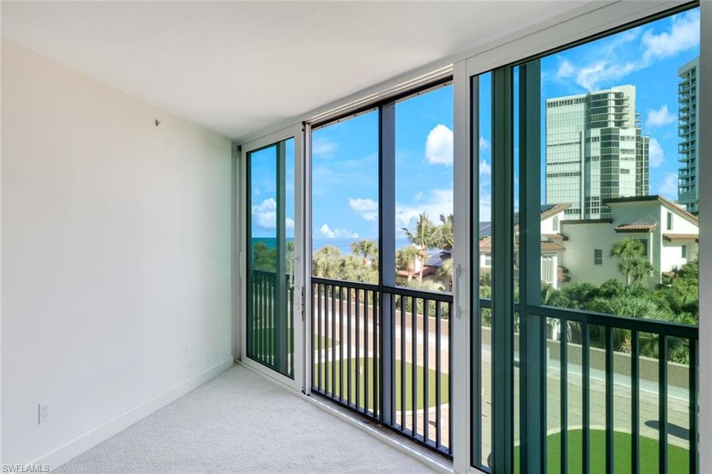 4651 Gulf Shore Blvd N 207, Naples, FL 34103-12