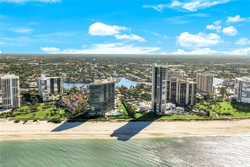 4651 Gulf Shore Blvd N 207, Naples, FL 34103-29