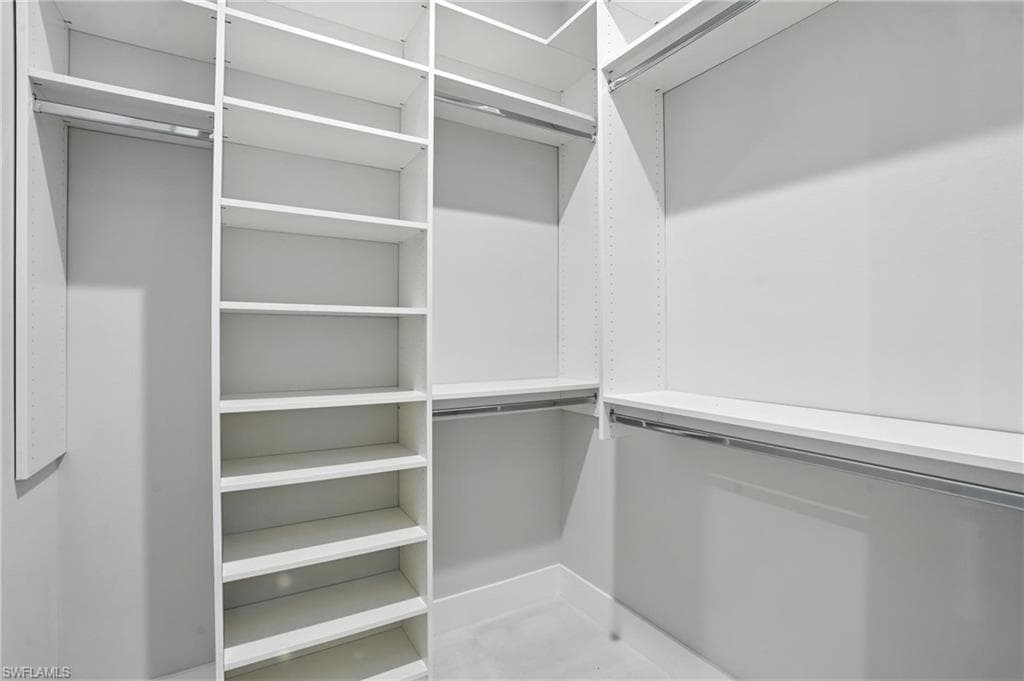 70 33rd Ave NW, Naples, FL 34120-25