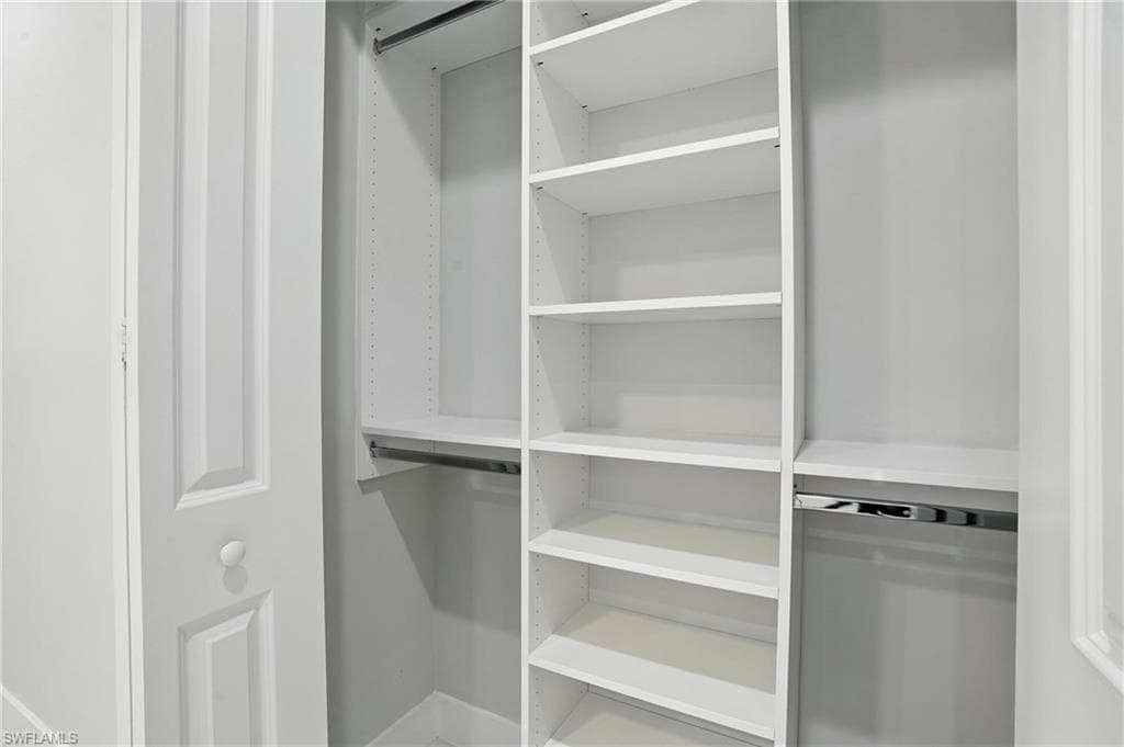 70 33rd Ave NW, Naples, FL 34120-35