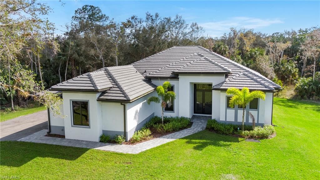 70 33rd Ave NW, Naples, FL 34120-2