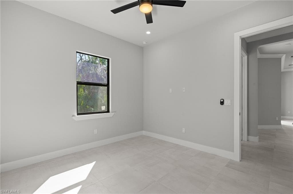 70 33rd Ave NW, Naples, FL 34120-41