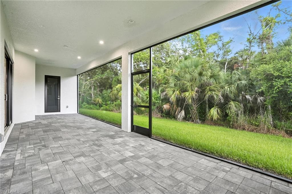 70 33rd Ave NW, Naples, FL 34120-45