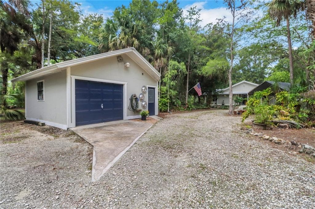 3110 10th Ave SE, Naples, FL 34117-40