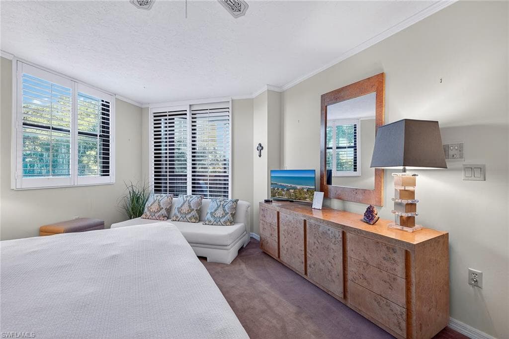 6075 Pelican Bay Blvd 204, Naples, FL 34108-16