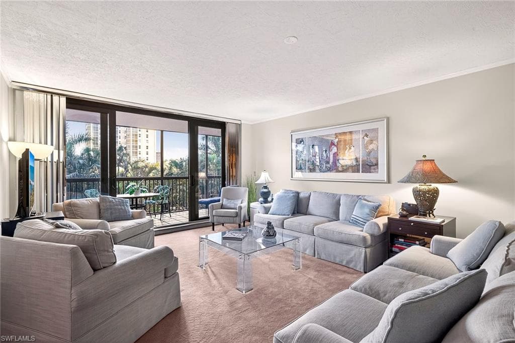 6075 Pelican Bay Blvd 204, Naples, FL 34108-3