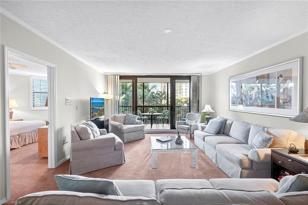 6075 Pelican Bay Blvd 204, Naples, FL 34108-7